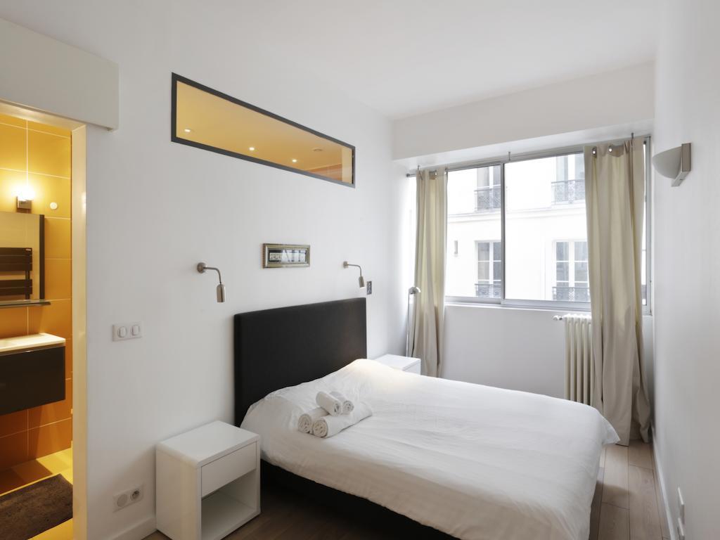Sleek Apartments Near Saint Germain Paris Værelse billede